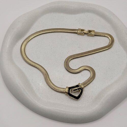 581979422_17889922965380855_877539373575006440_n Pozłacany naszyjnik Givenchy