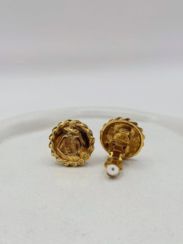 Pozłacane klipsy Chanel